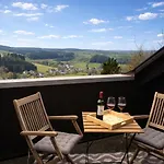 Bergpanorama - Netflix, Wifi, Parkplatz, Mit Bergblick شقة