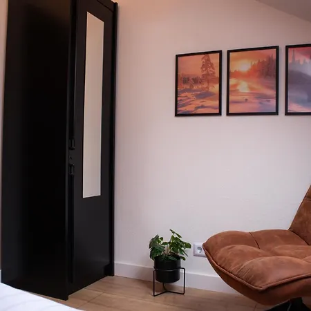 Bergpanorama - Netflix, Wifi, Parkplatz, Mit Bergblick, Naehe Apartment