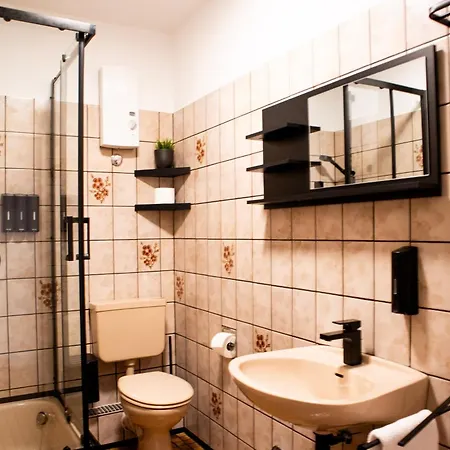 Bergpanorama - Netflix, Wifi, Parkplatz, Mit Bergblick Apartment Winterberg