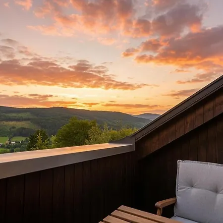 Bergpanorama - Netflix, Nl De Tv, Wifi, Parkplatz, Mit Bergblick Winterberg
